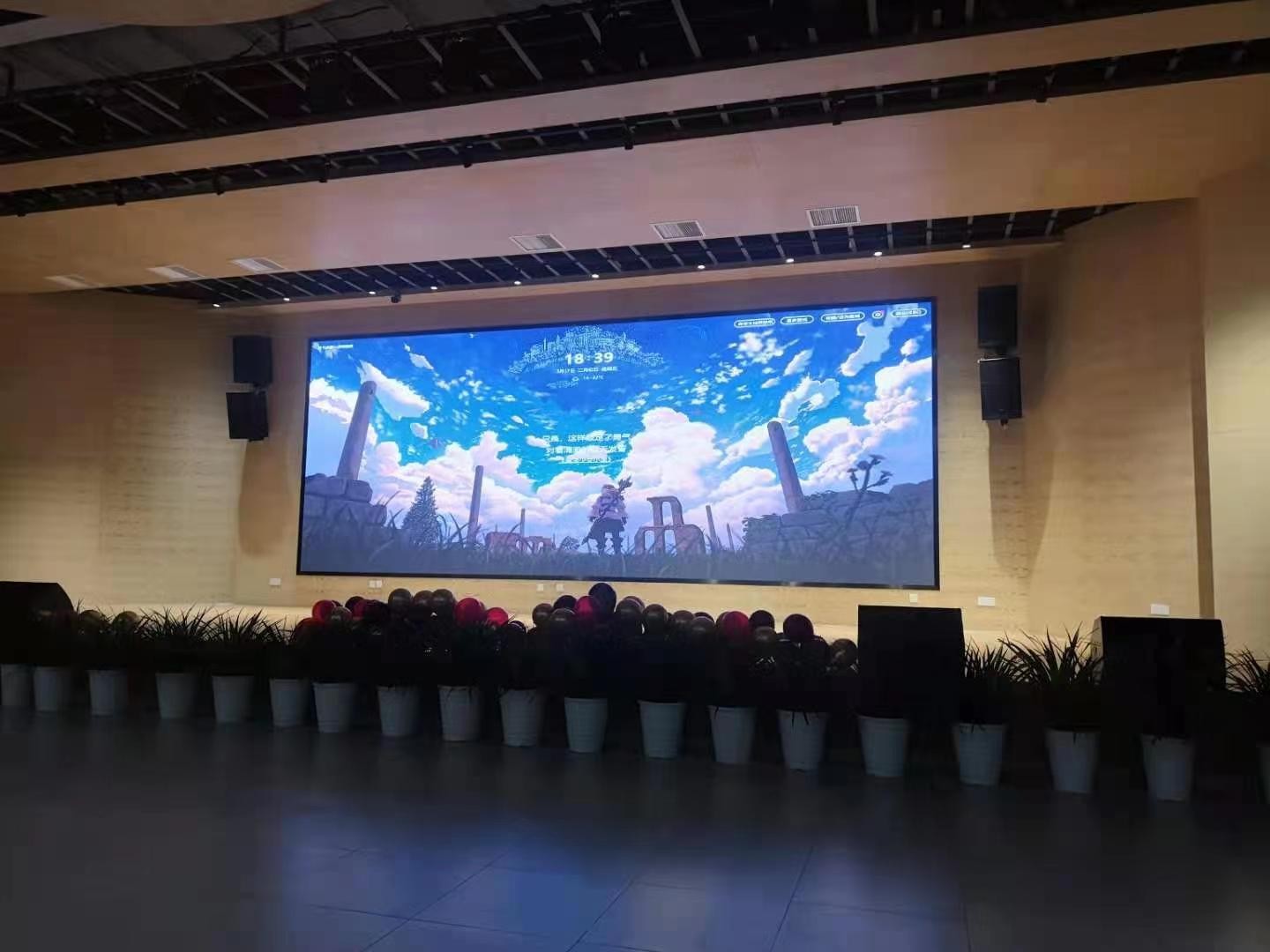 某大型商场透明屏